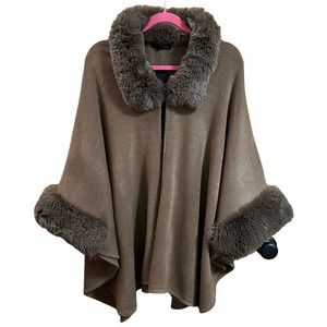 Women’s Size L/XL Mocha Faux Fur Sweater Coat, NWT
